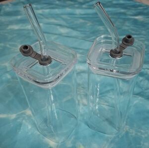 Clear SquareGlass Tumblers with Straws